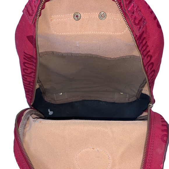 90’s Red Moschino Print Backpack - Picture 9 of 10